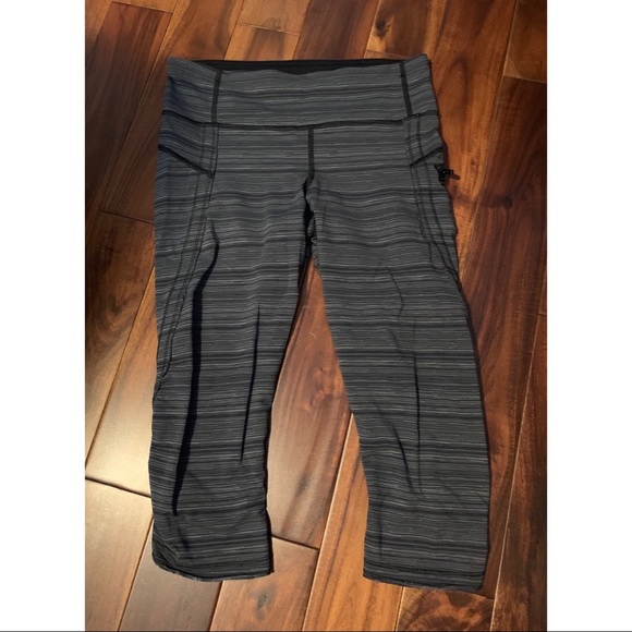 lululemon athletica Pants - Lululemon - size 6 - cropped legging